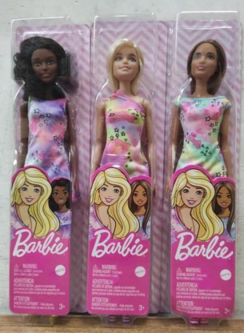 BARBIE FASHION DOLL