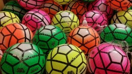 PALLONE PLASTICA VOLLEY MIKADO FLUO